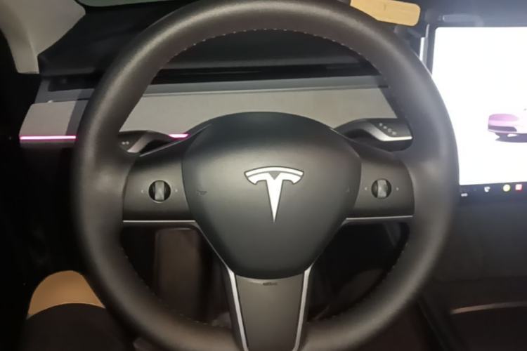 Used Tesla Model Y 2024 Rear-Wheel-Drive Version Steering Wheel