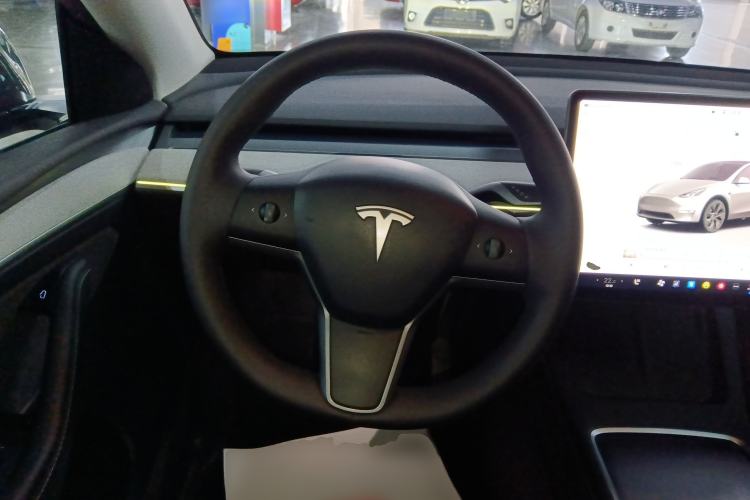 Used Tesla Model Y 2024 Rear-Wheel-Drive Version Steering Wheel