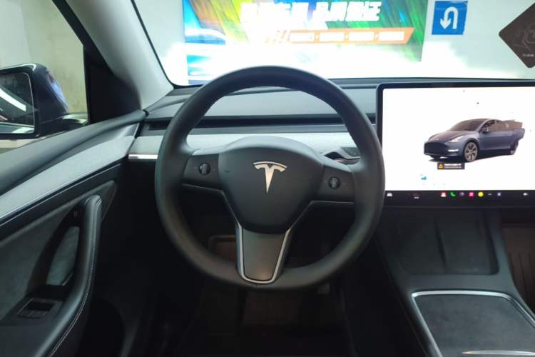 Used Tesla Model Y 2024 Long-Range All-Wheel-Drive Version Steering Wheel