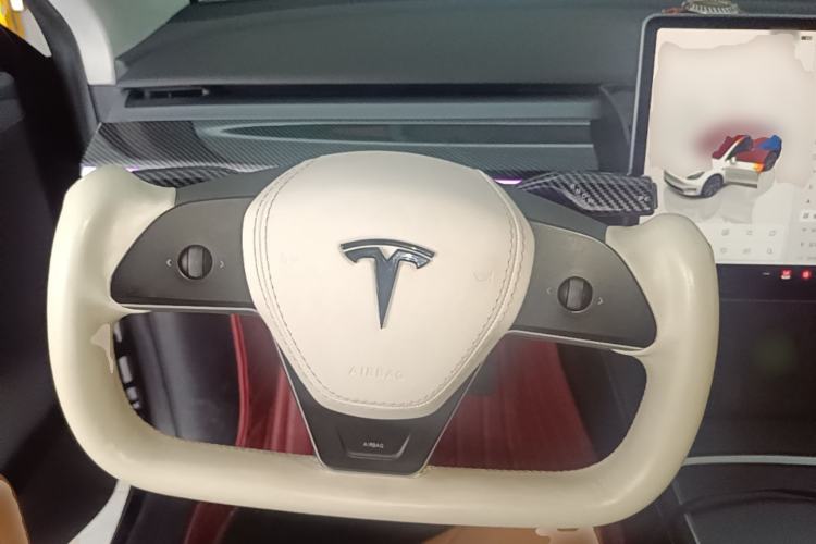 Used Tesla Model Y 2024 Long-Range All-Wheel-Drive Version Steering Wheel