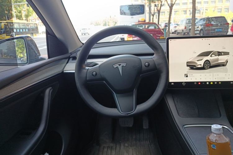 Used Tesla Model Y 2024 Rear-Wheel-Drive Version Steering Wheel