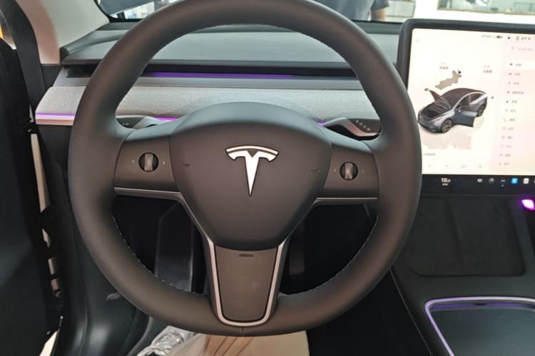 Used Tesla Model Y 2024 Rear-Wheel-Drive Version Steering Wheel