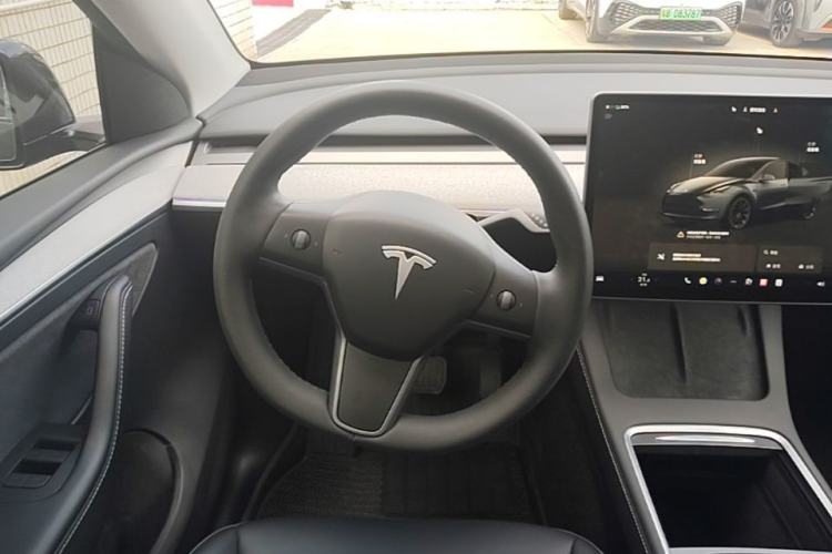 Used Tesla Model Y 2024 Rear-Wheel-Drive Version Steering Wheel
