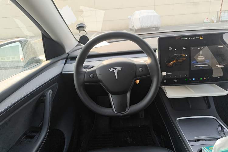 Used Tesla Model Y 2024 Rear-Wheel-Drive Version Steering Wheel
