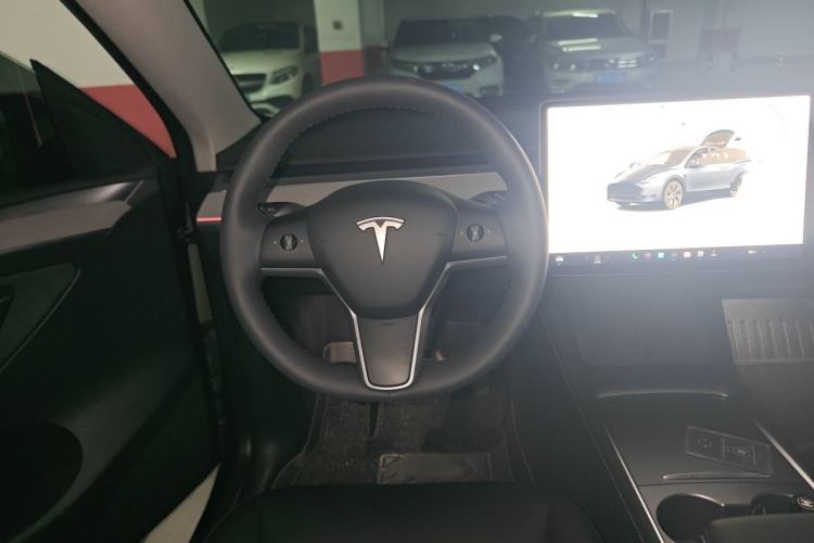 Used Tesla Model Y 2024 Rear-Wheel-Drive Version Steering Wheel