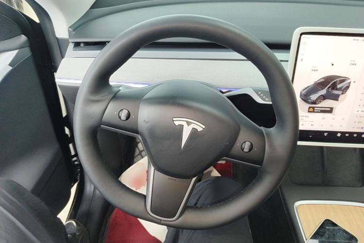 Used Tesla Model Y 2024 Rear-Wheel-Drive Version Steering Wheel