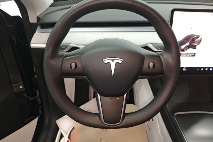 Used Tesla Model Y 2024 Rear-Wheel-Drive Version Steering Wheel