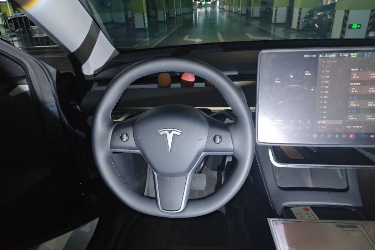 Used Tesla Model Y 2024 Rear-Wheel-Drive Version Steering Wheel