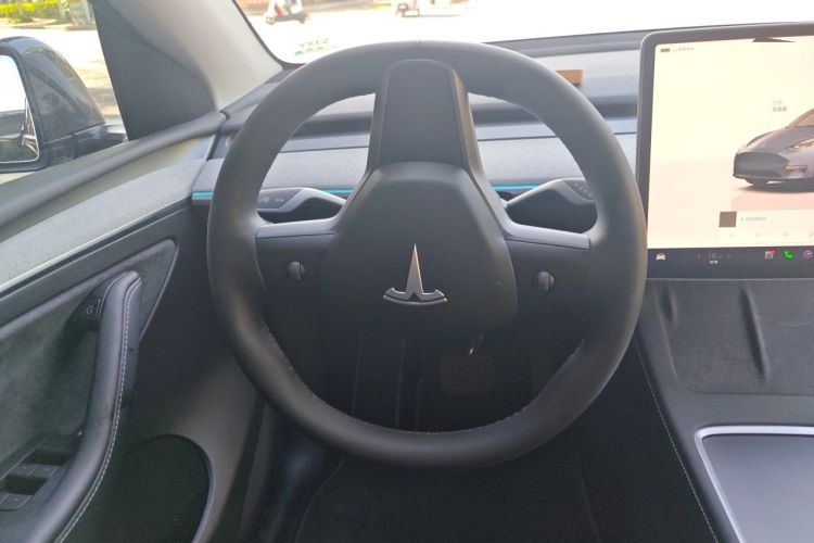 Used Tesla Model Y 2024 Rear-Wheel-Drive Version Steering Wheel