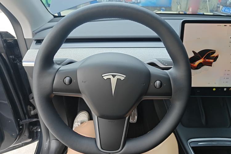 Used Tesla Model Y 2024 Rear-Wheel-Drive Version Steering Wheel