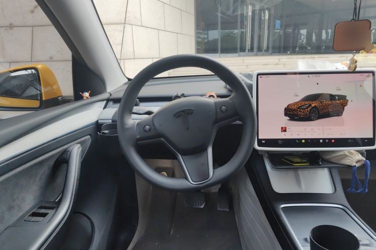 Used Tesla Model Y 2024 Rear-Wheel-Drive Version Steering Wheel