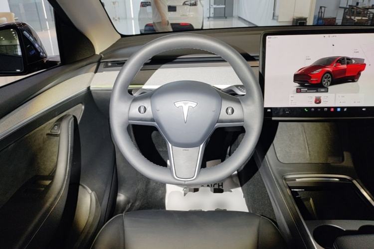 Used Tesla Model Y 2024 Rear-Wheel-Drive Version Steering Wheel