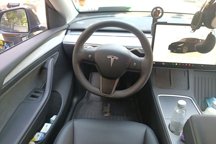 Used Tesla Model Y 2024 Rear-Wheel-Drive Version Steering Wheel