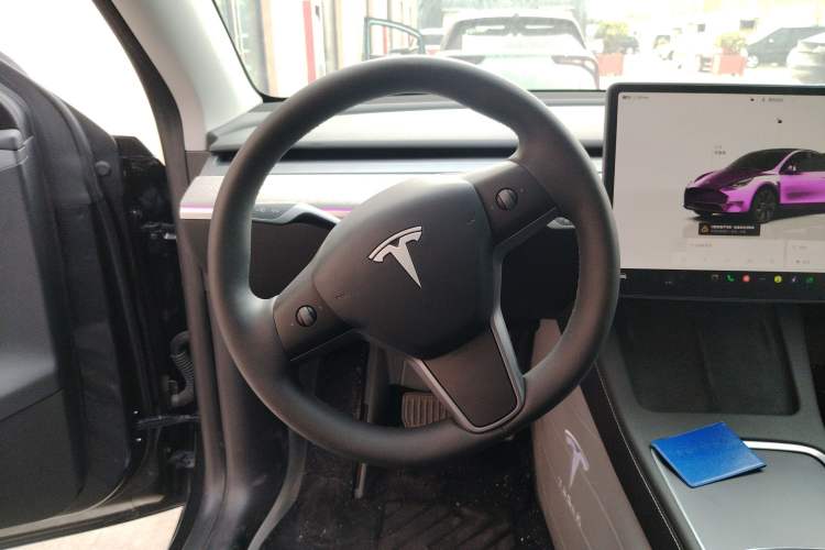 Used Tesla Model Y 2024 Rear-Wheel-Drive Version Steering Wheel