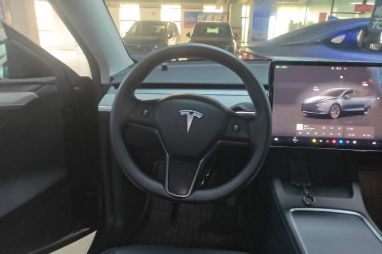 Used Tesla Model Y 2024 Rear-Wheel-Drive Version Steering Wheel