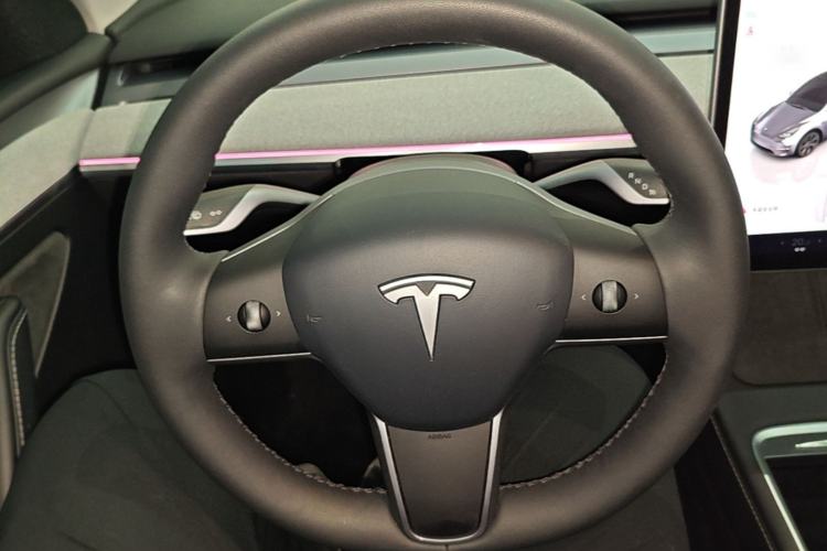 Used Tesla Model Y 2024 Rear-Wheel-Drive Version Steering Wheel