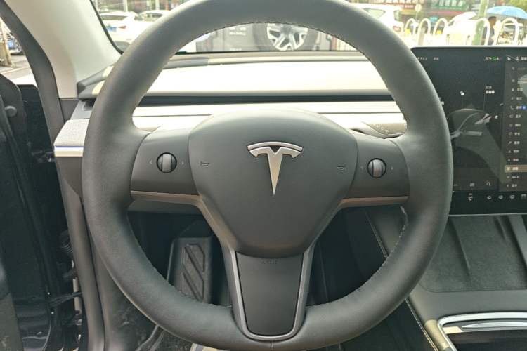 Used Tesla Model Y 2024 Rear-Wheel-Drive Version Steering Wheel