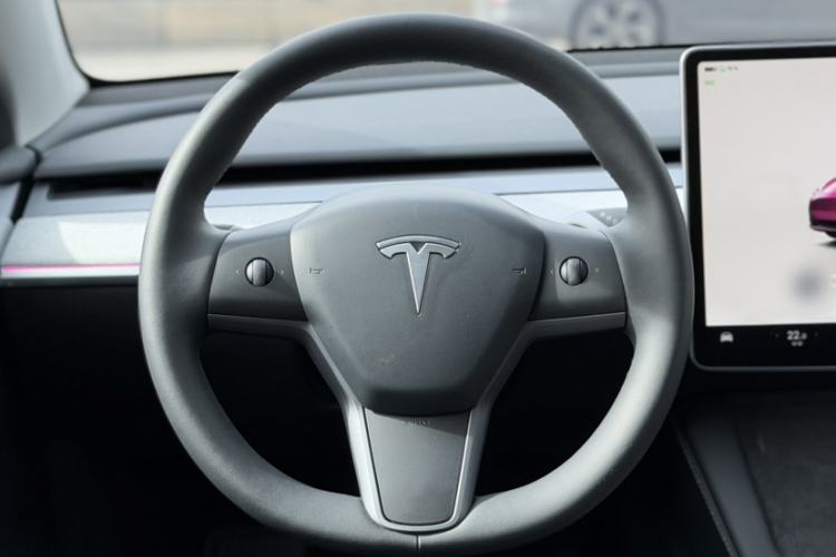 Used Tesla Model Y 2024 Rear-Wheel-Drive Version Steering Wheel