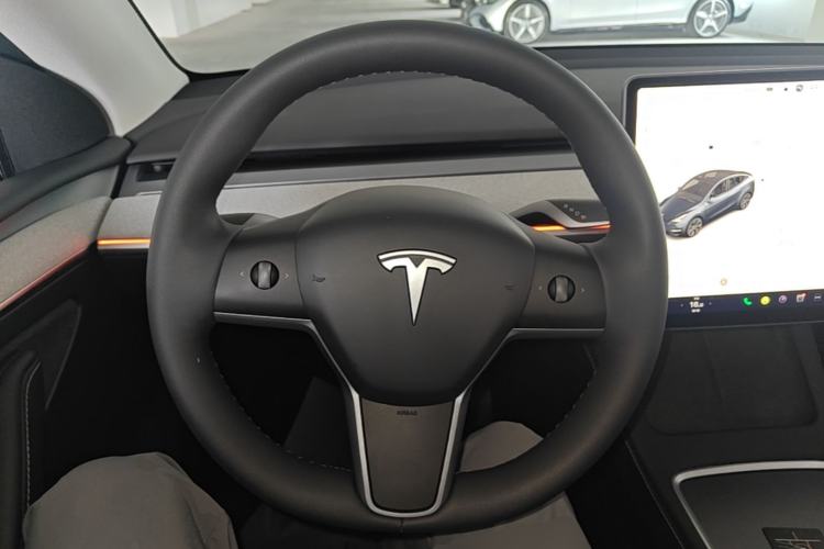 Used Tesla Model Y 2024 Rear-Wheel-Drive Version Steering Wheel