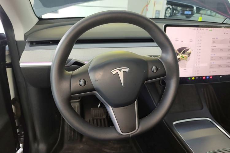 Used Tesla Model Y 2024 Rear-Wheel-Drive Version Steering Wheel