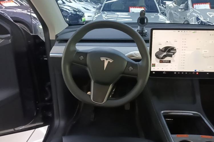 Used Tesla Model Y 2024 Rear-Wheel-Drive Version Steering Wheel