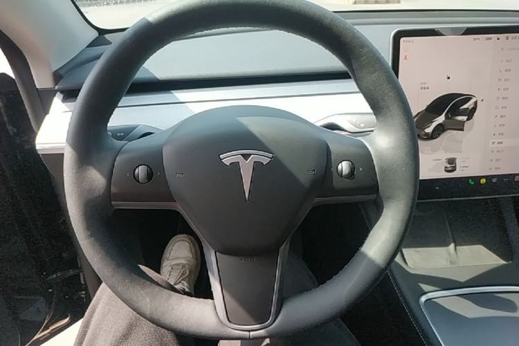 Used Tesla Model Y 2024 Rear-Wheel-Drive Version Steering Wheel