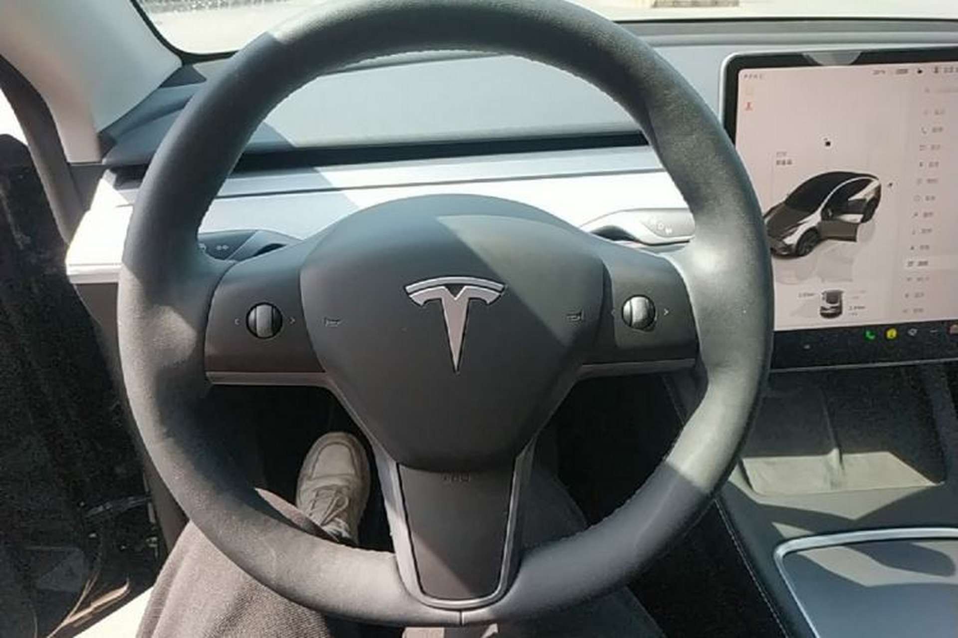 Used Tesla Model Y 2024 Rear-Wheel-Drive Version Steering Wheel