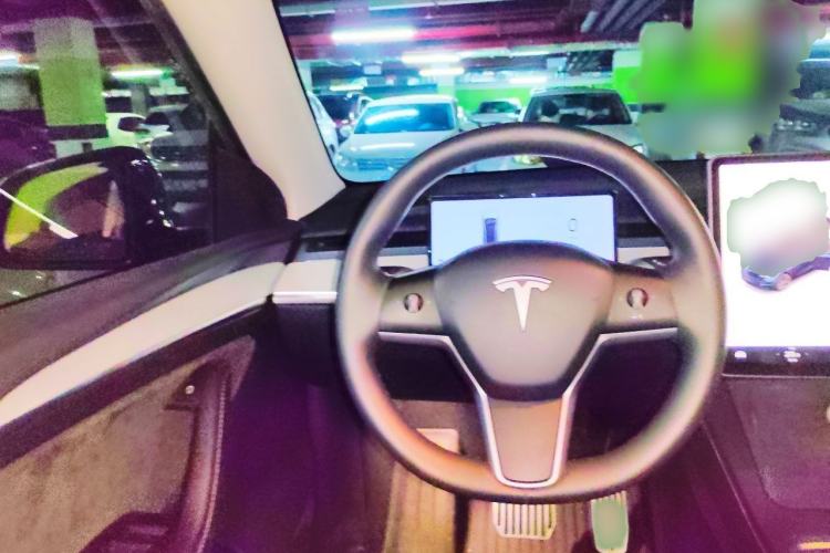 Used Tesla Model Y 2024 Rear-Wheel-Drive Version Steering Wheel