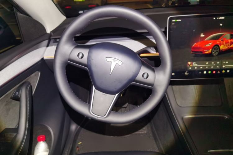 Used Tesla Model Y 2024 Rear-Wheel-Drive Version Steering Wheel