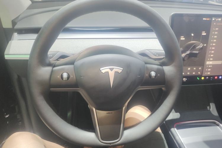 Used Tesla Model Y 2024 Rear-Wheel-Drive Version Steering Wheel