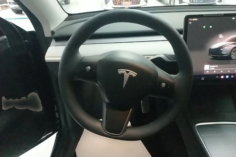 Used Tesla Model Y 2024 Rear-Wheel-Drive Version Steering Wheel