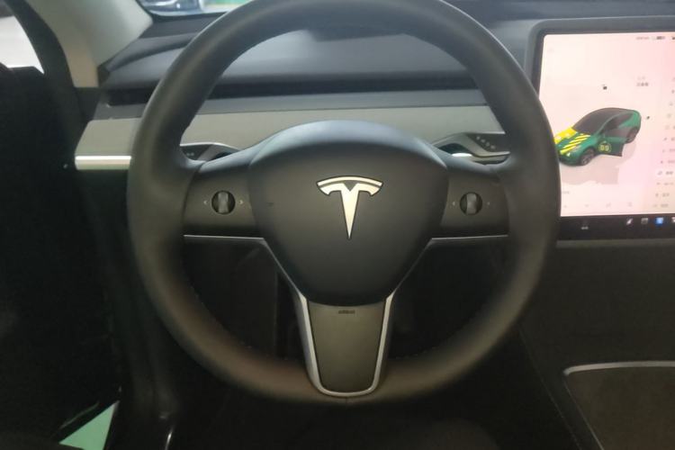 Used Tesla Model Y 2024 Long-Range All-Wheel-Drive Version Steering Wheel