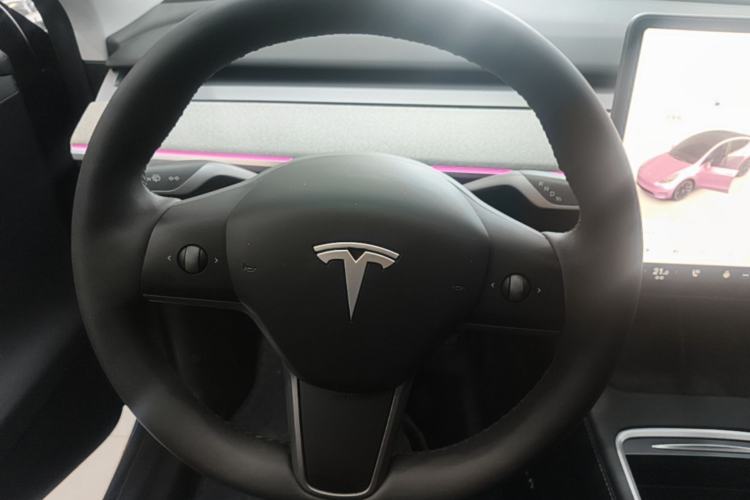 Used Tesla Model Y 2024 Long-Range All-Wheel-Drive Version Steering Wheel