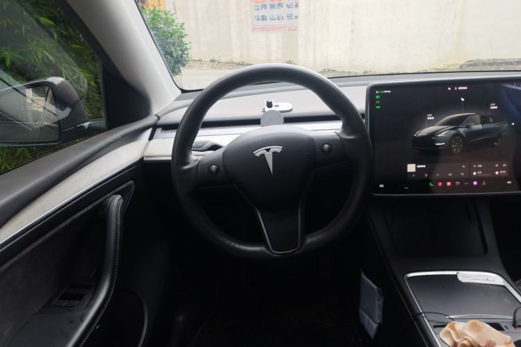 Used Tesla Model Y 2024 Rear-Wheel-Drive Version Steering Wheel