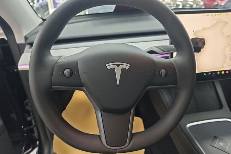 Used Tesla Model Y 2024 Rear-Wheel-Drive Version Steering Wheel