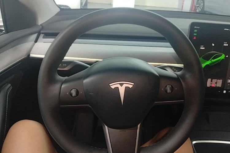 Used Tesla Model Y 2024 Rear-Wheel-Drive Version Steering Wheel
