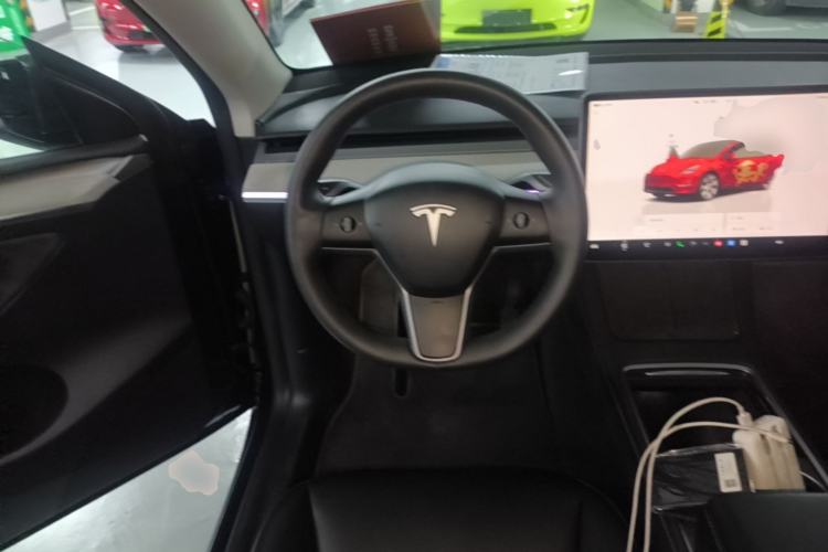 Used Tesla Model Y 2024 Rear-Wheel-Drive Version Steering Wheel