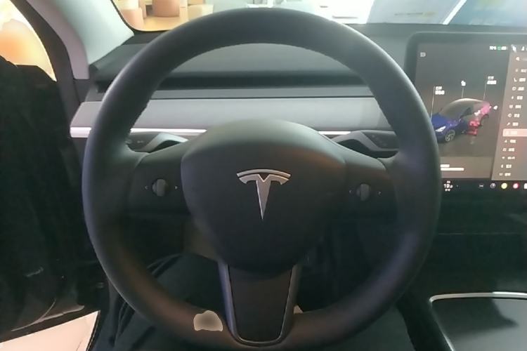 Used Tesla Model Y 2024 Rear-Wheel-Drive Version Steering Wheel