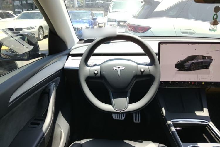 Used Tesla Model Y 2024 Rear-Wheel-Drive Version Steering Wheel