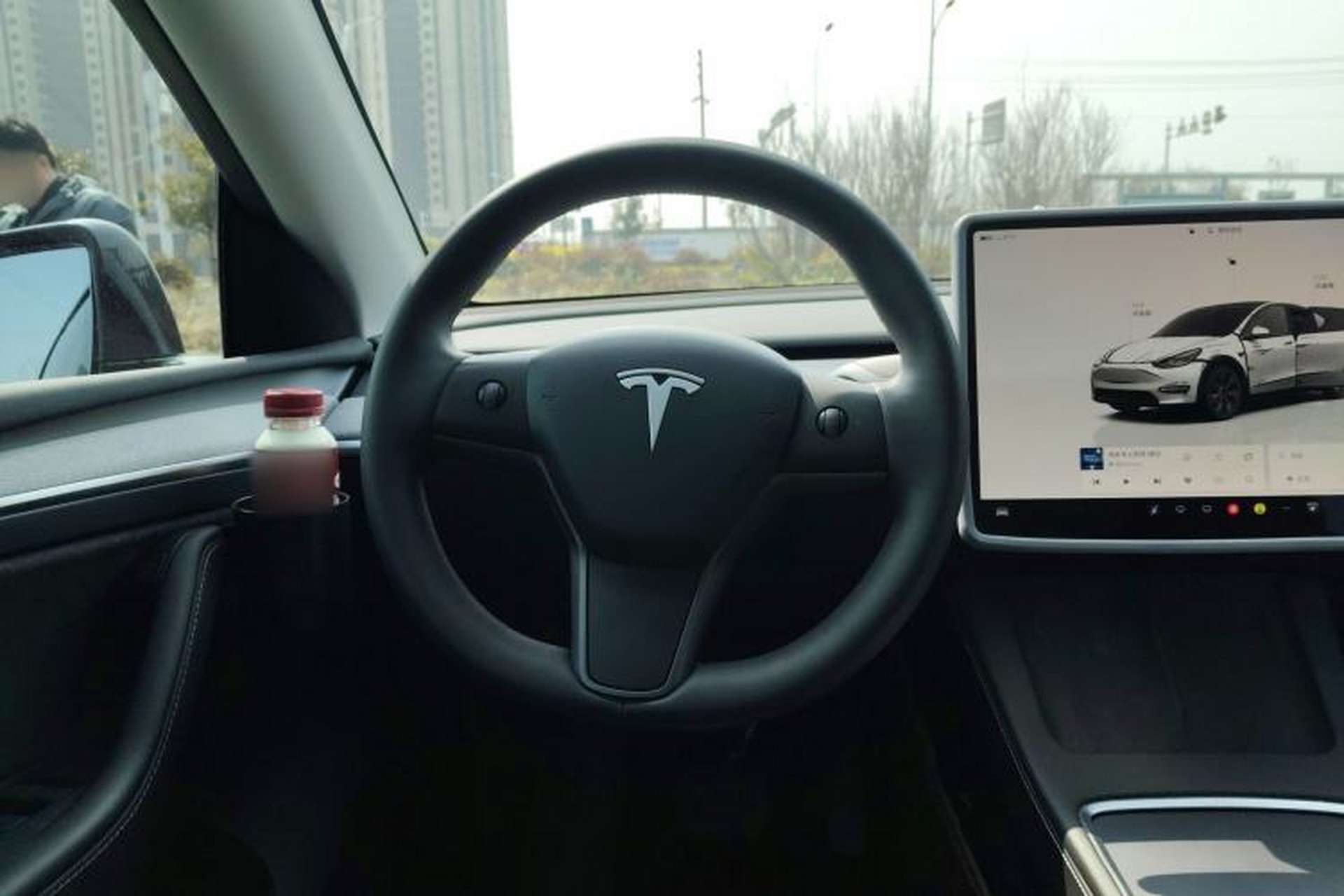 Used Tesla Model Y 2024 Long-Range All-Wheel-Drive Version Steering Wheel