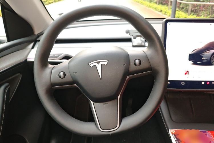 Used Tesla Model Y 2024 Rear-Wheel-Drive Version Steering Wheel