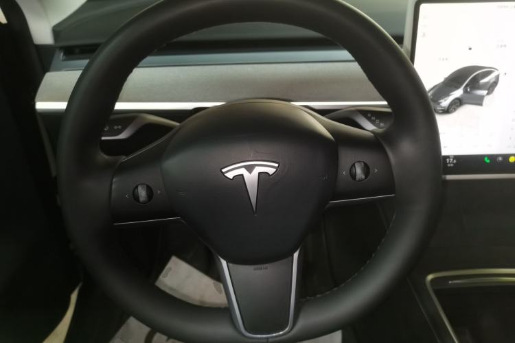 Used Tesla Model Y 2024 Rear-Wheel-Drive Version Steering Wheel