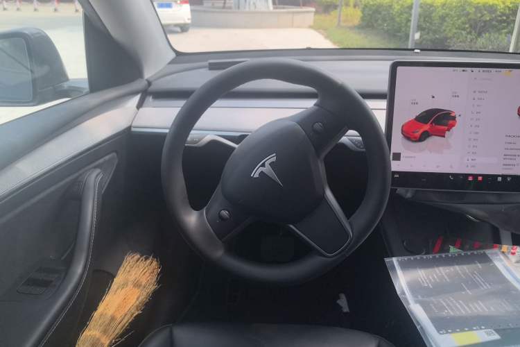 Used Tesla Model Y 2024 Rear-Wheel-Drive Version Steering Wheel