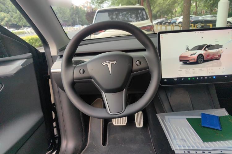 Used Tesla Model Y 2024 Rear-Wheel-Drive Version Steering Wheel