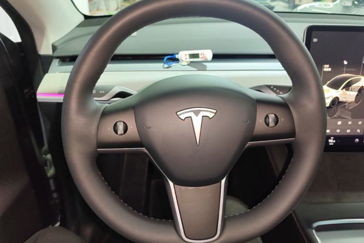 Used Tesla Model Y 2024 Rear-Wheel-Drive Version Steering Wheel