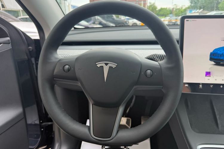 Used Tesla Model Y 2024 Rear-Wheel-Drive Version Steering Wheel