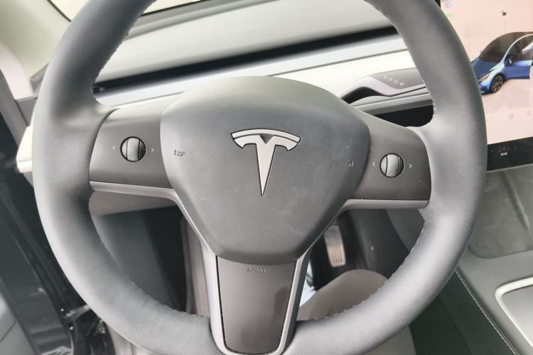 Used Tesla Model Y 2024 Rear-Wheel-Drive Version Steering Wheel