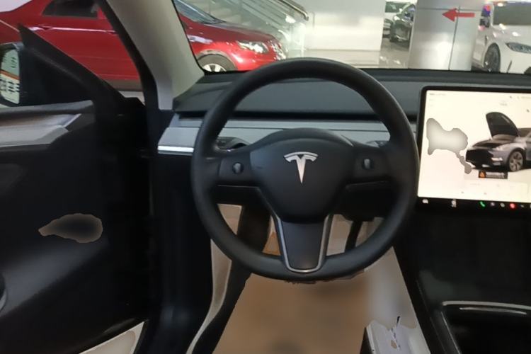 Used Tesla Model Y 2024 Rear-Wheel-Drive Version Steering Wheel