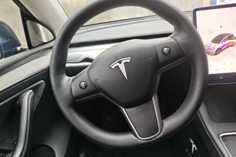 Used Tesla Model Y 2024 Rear-Wheel-Drive Version Steering Wheel