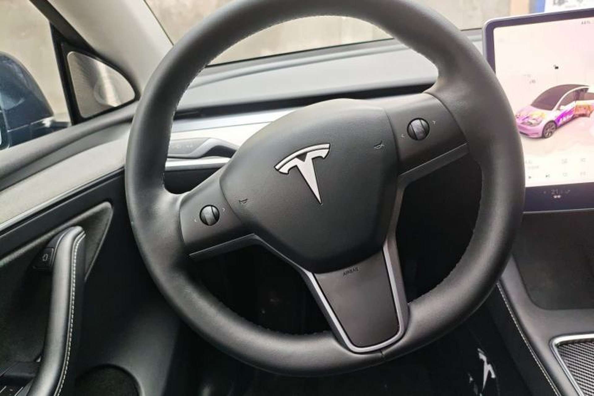 Used Tesla Model Y 2024 Rear-Wheel-Drive Version Steering Wheel
